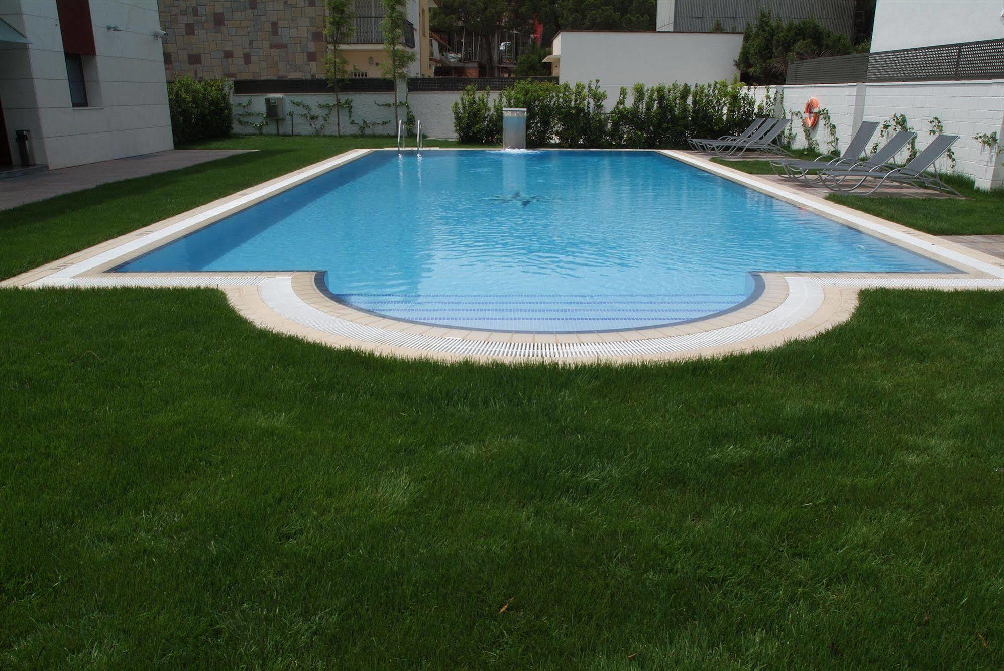 Apartamentos Royal Marina Gardens Castelldefels Extérieur photo