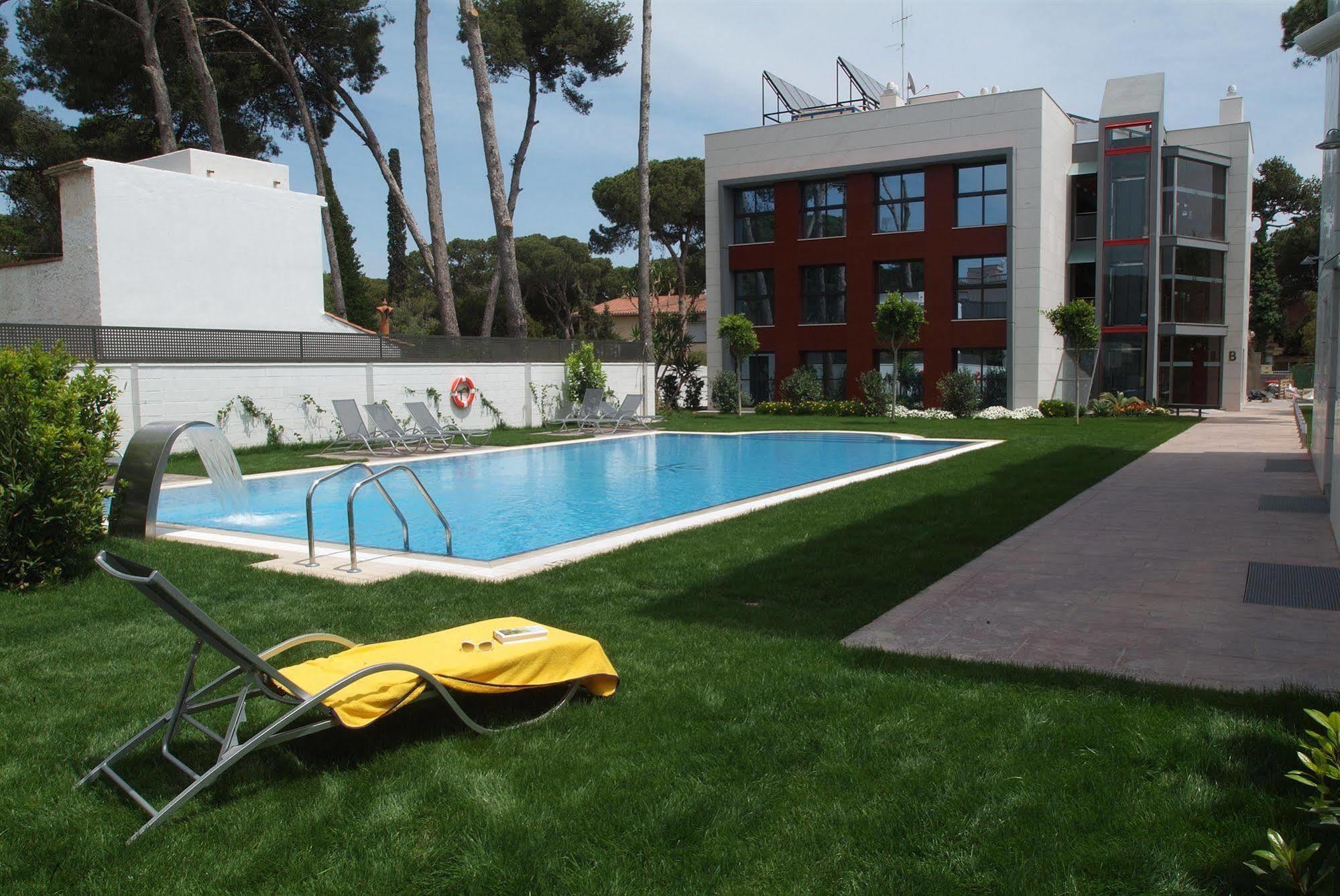 Apartamentos Royal Marina Gardens Castelldefels Extérieur photo